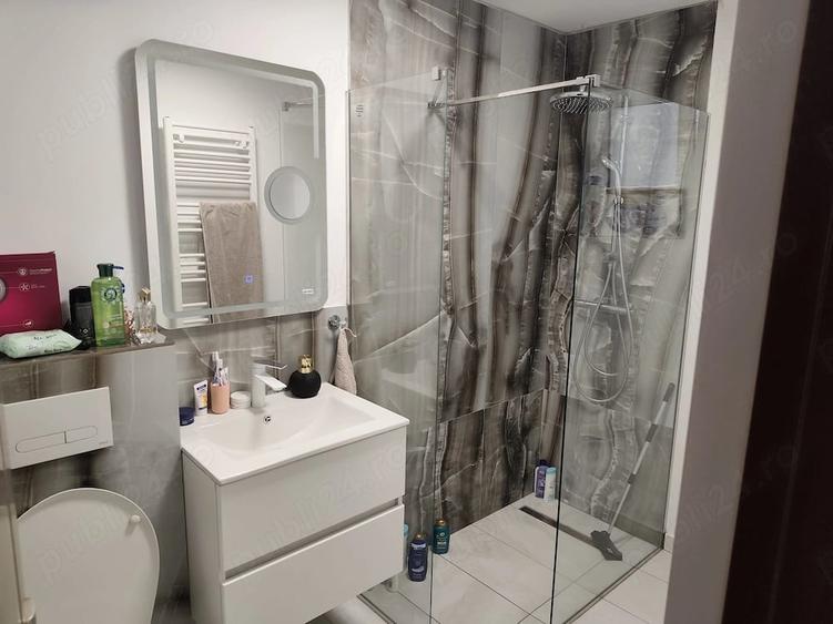 Apartament cu 2 camere decomandat în Traian