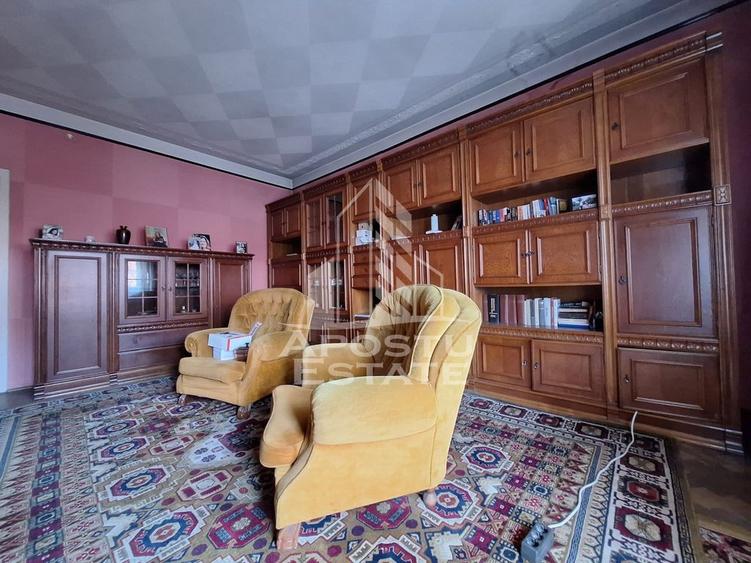 Apartament cu 4 camere decomandat în Ultracentral