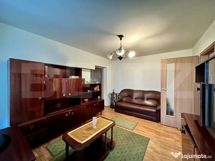 Apartament cu 3 camere semidecomandat în Andrei Mureșanu