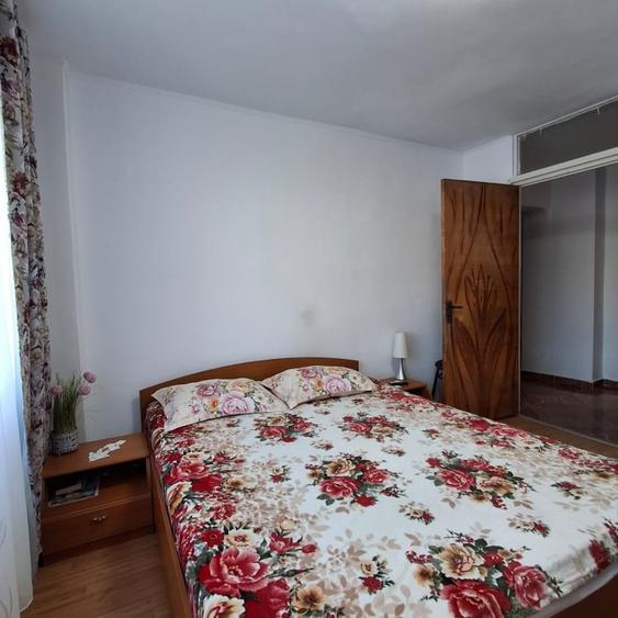 Apartament cu 4 camere decomandat, mobilat în Măgurele