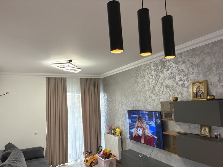 Apartament cu 4 camere decomandat, mobilat în Drumul Taberei