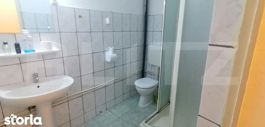 Casă cu 5 camere cu Teren 369 Mp în Central