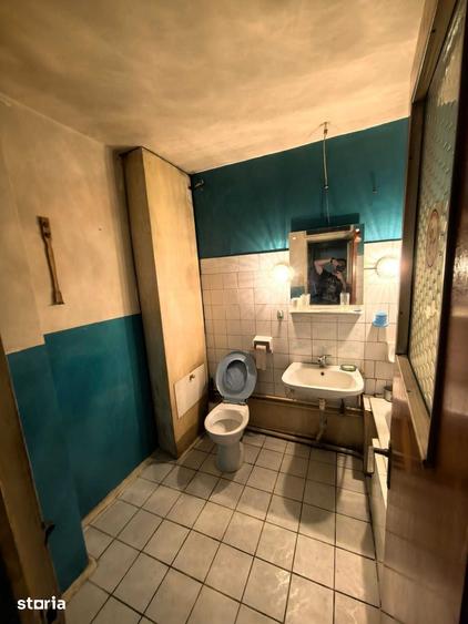 Apartament cu 2 camere decomandat în Florilor