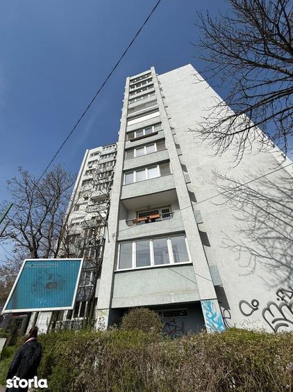 Apartament cu 3 camere decomandat, mobilat în Punctele Cardinale