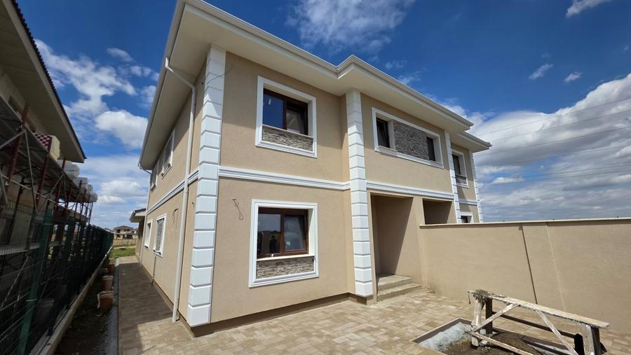 Duplex cu 5 camere cu Canalizare în Dumbrăvița