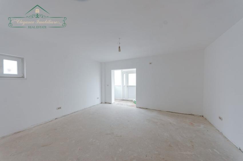 Apartament cu 3 camere decomandat în Miorița