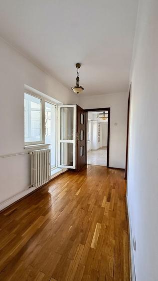Apartament cu 4 camere decomandat în Unirii