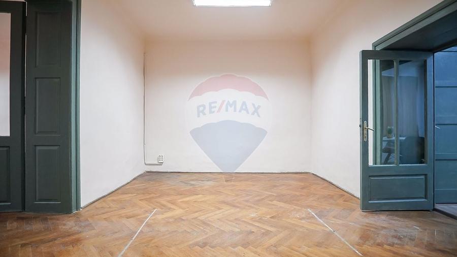 Apartament cu 2 camere semidecomandat, mobilat în Centrul Istoric