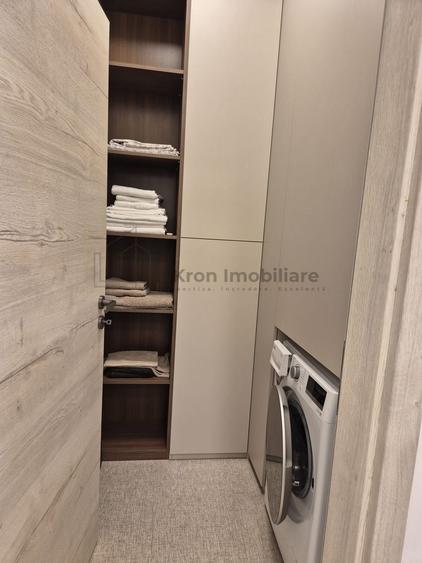 Apartament cu 3 camere decomandat, mobilat în Centură