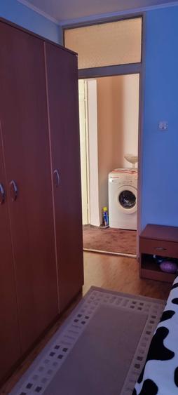 Apartament cu 3 camere decomandat în Exterior Vest
