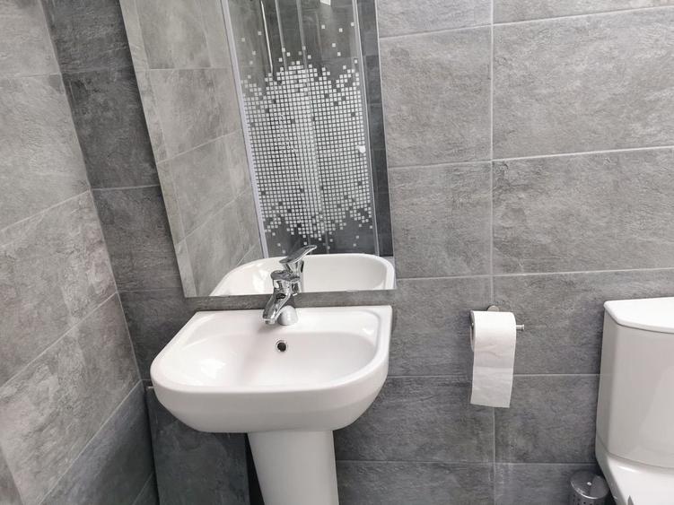 Casă cu Teren 300 Mp în Pipera