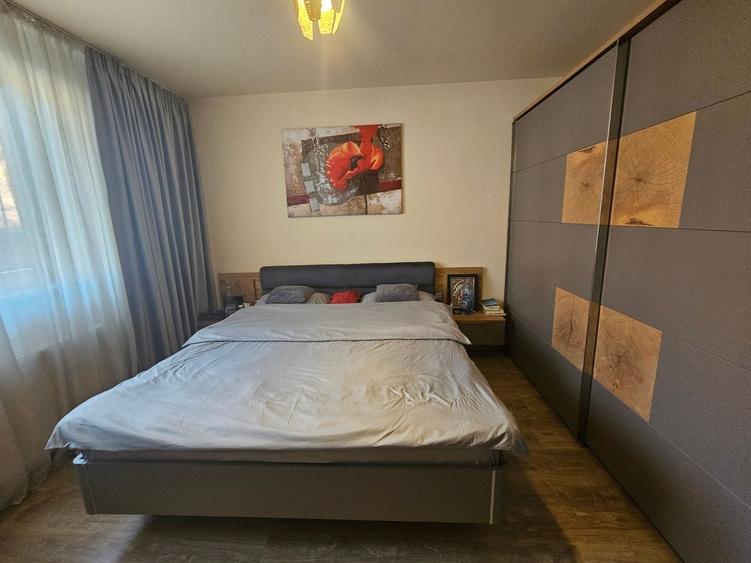 Duplex cu 4 camere cu Canalizare în Tei