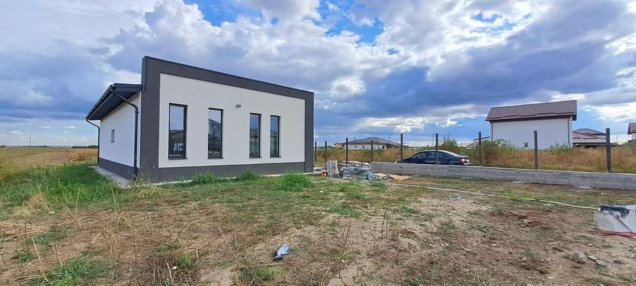 Casă cu 3 camere cu Teren 500 Mp în Central