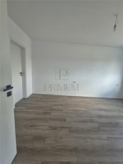 Casă cu 4 camere cu Teren 300 Mp în Moșnița Nouă