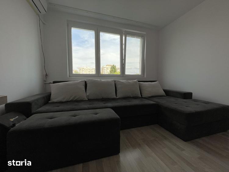 Apartament cu 3 camere decomandat în Berceni