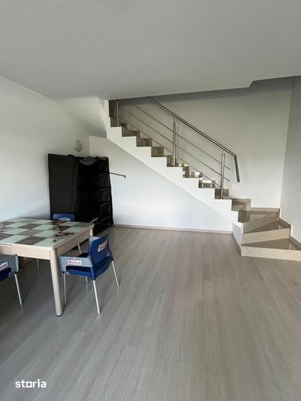 Casă cu 3 camere cu Teren 100 Mp în Central