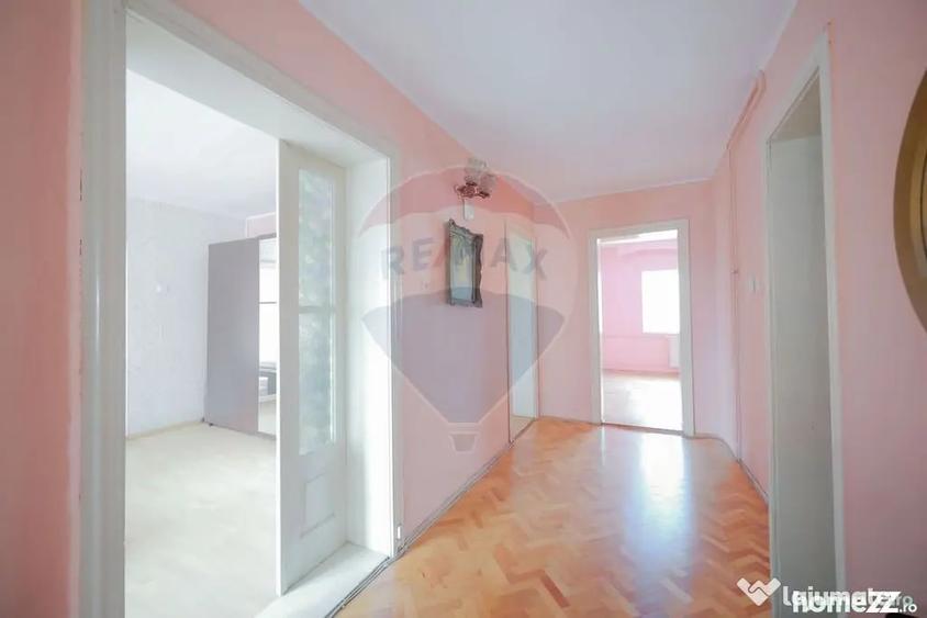 Casă cu 4 camere cu Teren 500 Mp în Iosia