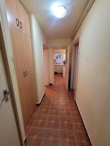 Apartament cu 3 camere semidecomandat în Dâmbu Pietros