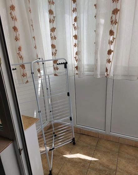 Apartament cu 2 camere semidecomandat în Rovine