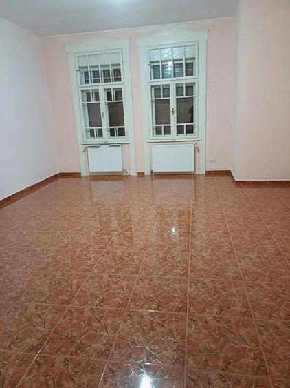 Casă cu 6 camere în Medicină