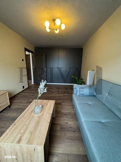 Apartament renovat, 3 camere, 60 mp, etaj 3, Complex Studentesc - 1