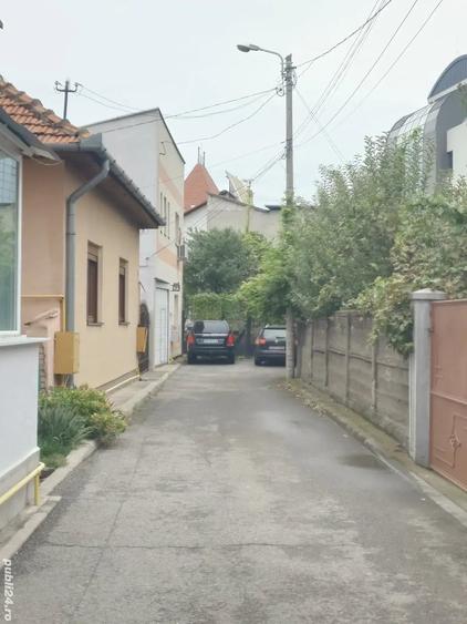 Casă cu 4 camere cu Teren 232 Mp în Central