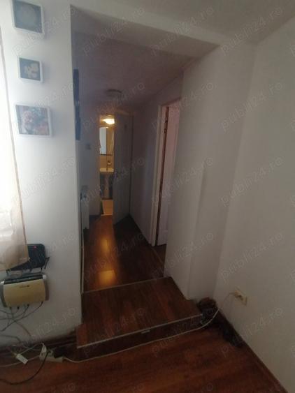 Casă cu 8 camere cu Teren 220 Mp în Berceni