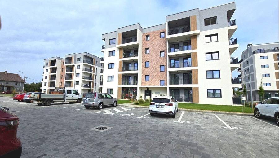Apartament cu 2 camere decomandat, mobilat în Nord-Est