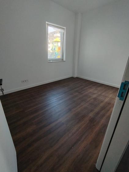 Apartament cu 2 camere semidecomandat în Florești