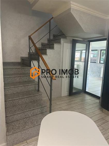 Casă individuală cu 6 camere cu Teren 400 Mp în Vânători