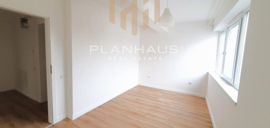 Apartament cu 3 camere semidecomandat, mobilat în Independenței