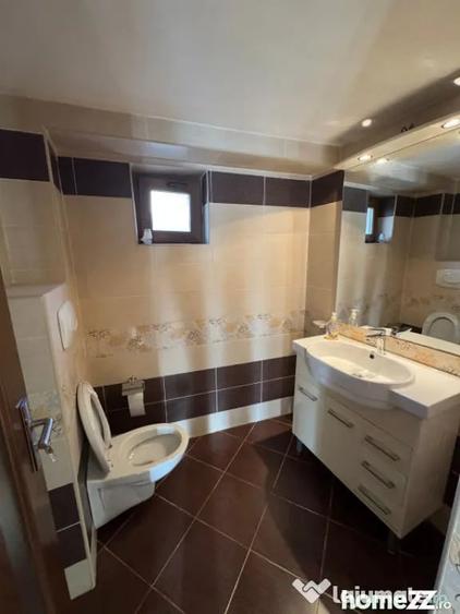 Casă cu 8 camere cu Teren 380 Mp în Griviței