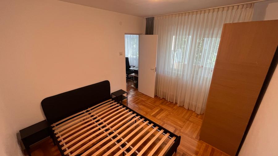 Apartament cu 2 camere semidecomandat, mobilat în 7 Noiembrie