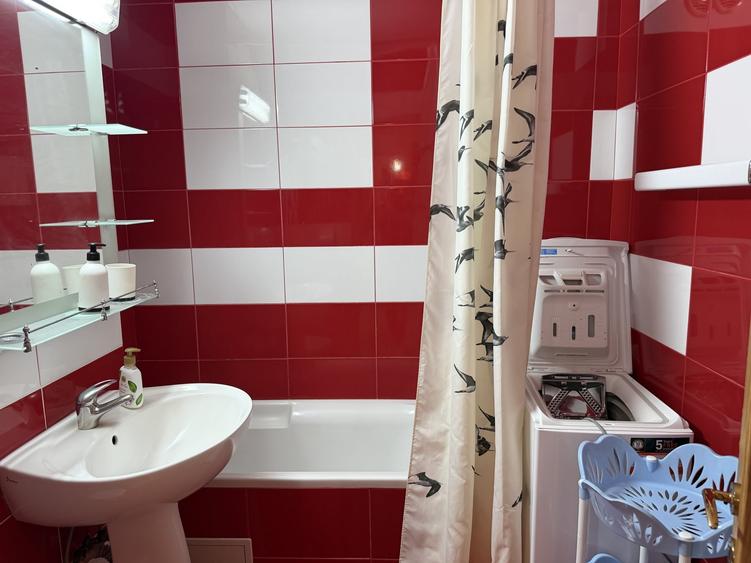 Apartament cu 2 camere decomandat, mobilat în Calea Dumbrăvii