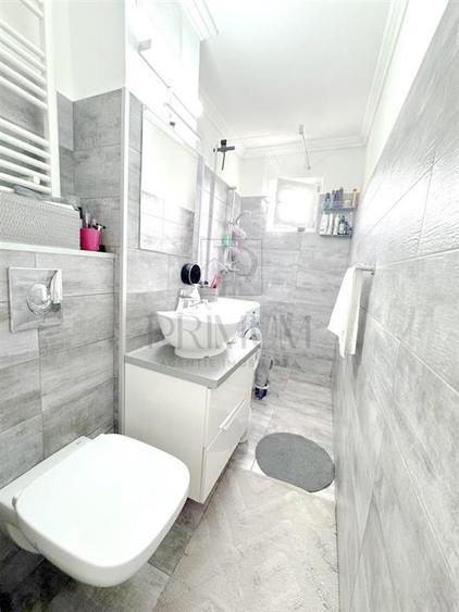 Apartament cu 3 camere semidecomandat, mobilat în Cetății