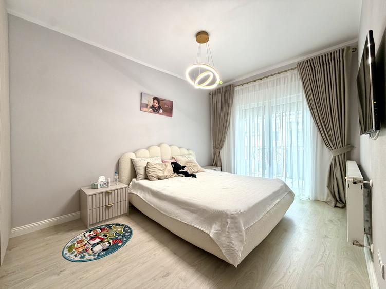 Apartament cu 4 camere decomandat, mobilat în Dumbrăvița