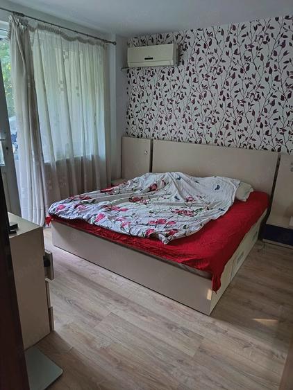 Apartament cu 3 camere decomandat în Apărătorii Patriei