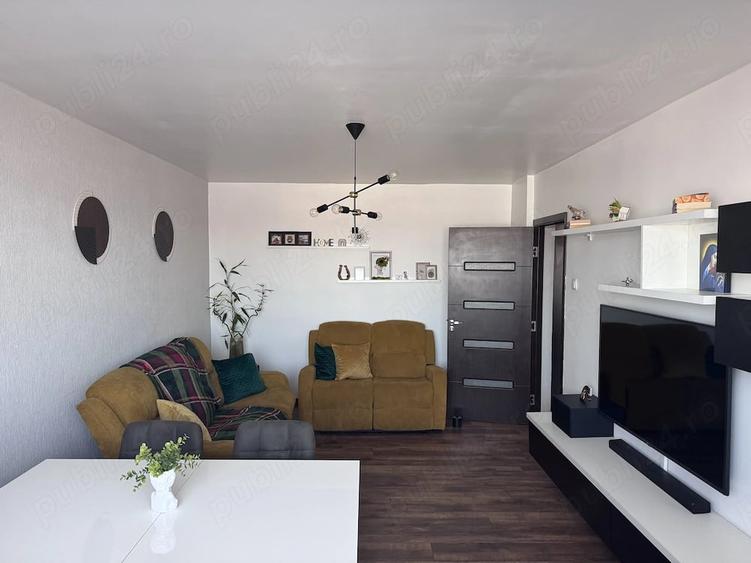 Apartament cu 3 camere nedecomandat în Nord