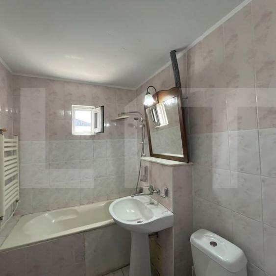 Apartament cu 4 camere decomandat, mobilat în Nord-Vest