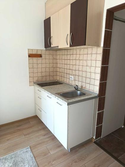 Garsonieră decomandată în Bartolomeu