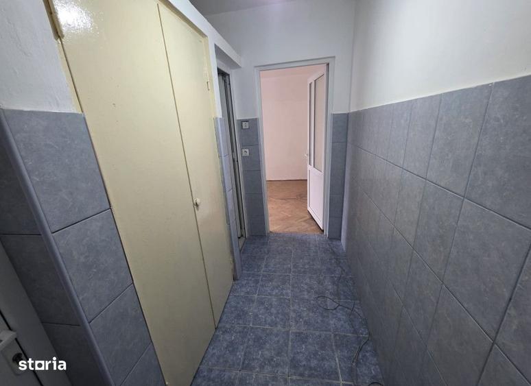 Apartament cu 3 camere în Alexandru cel Bun