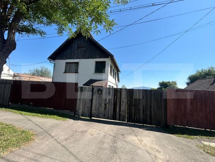 Casă individuală cu 4 camere cu Teren 3233 Mp în Prejmer