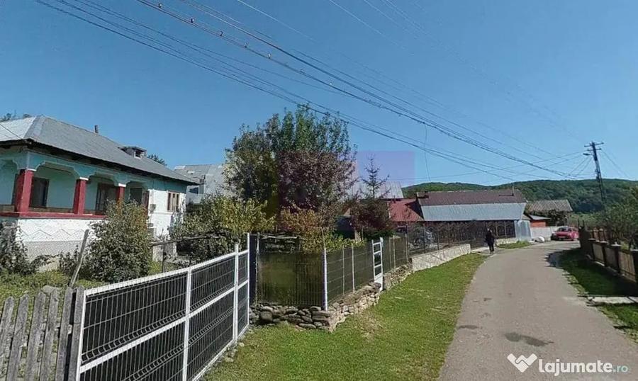 Casă cu 3 camere cu Teren 3410 Mp în Aluniș