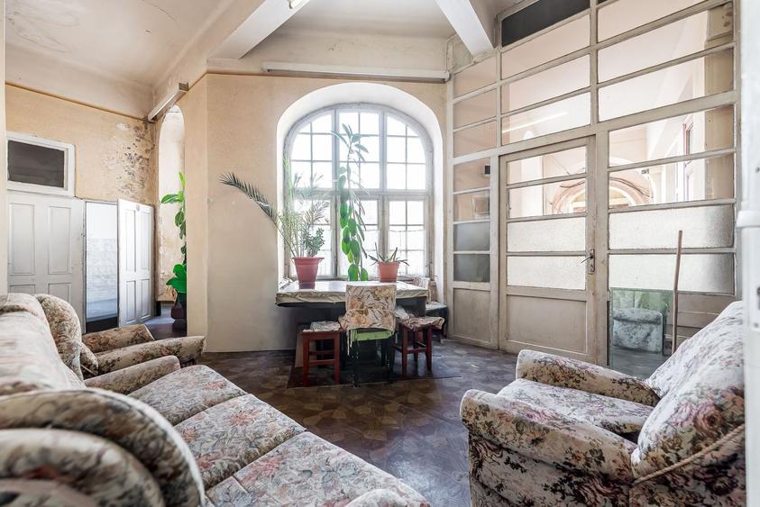 Apartament cu 2 camere semidecomandat în Central