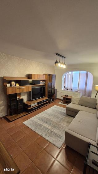 Apartament cu 3 camere decomandat în Militari