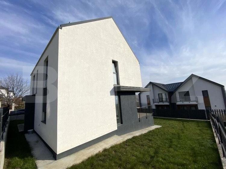 Casă cu 4 camere cu Teren 410 Mp în Dezmir