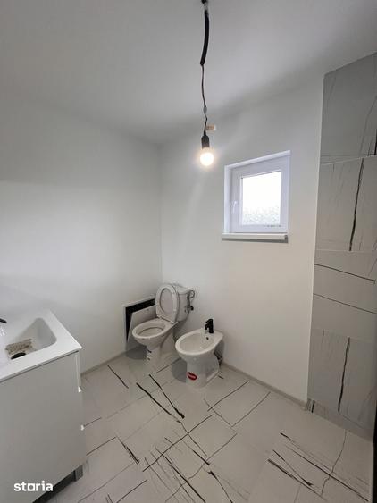 Casă cu 3 camere cu Teren 600 Mp în Lețcani