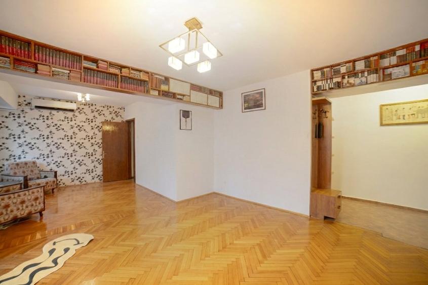 Apartament cu 4 camere decomandat, mobilat în Iancului