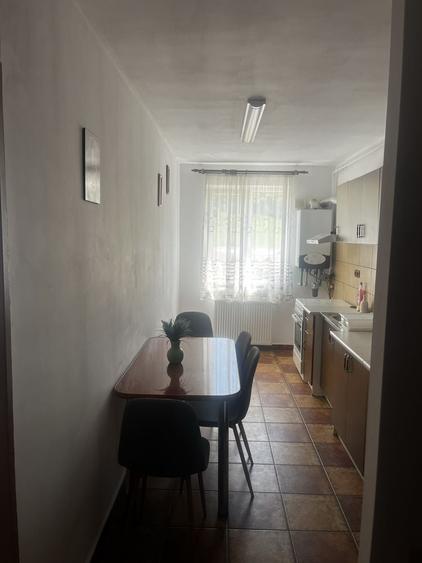 Apartament cu 2 camere decomandat în Florești