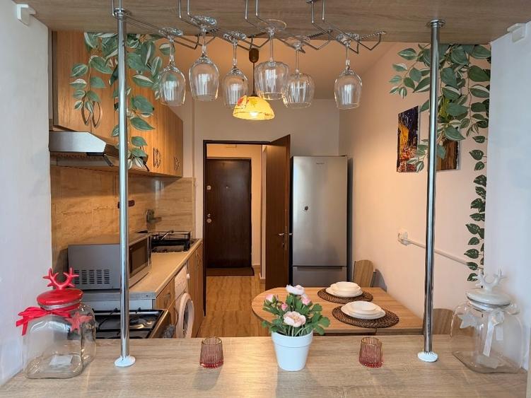 Apartament cu 2 camere semidecomandat, mobilat în Dristor